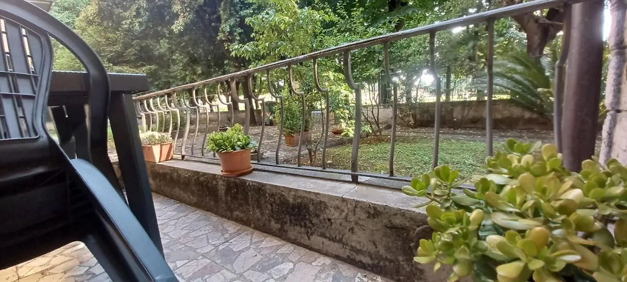 Home Sweet Home 3 - Affittacamere Lucca